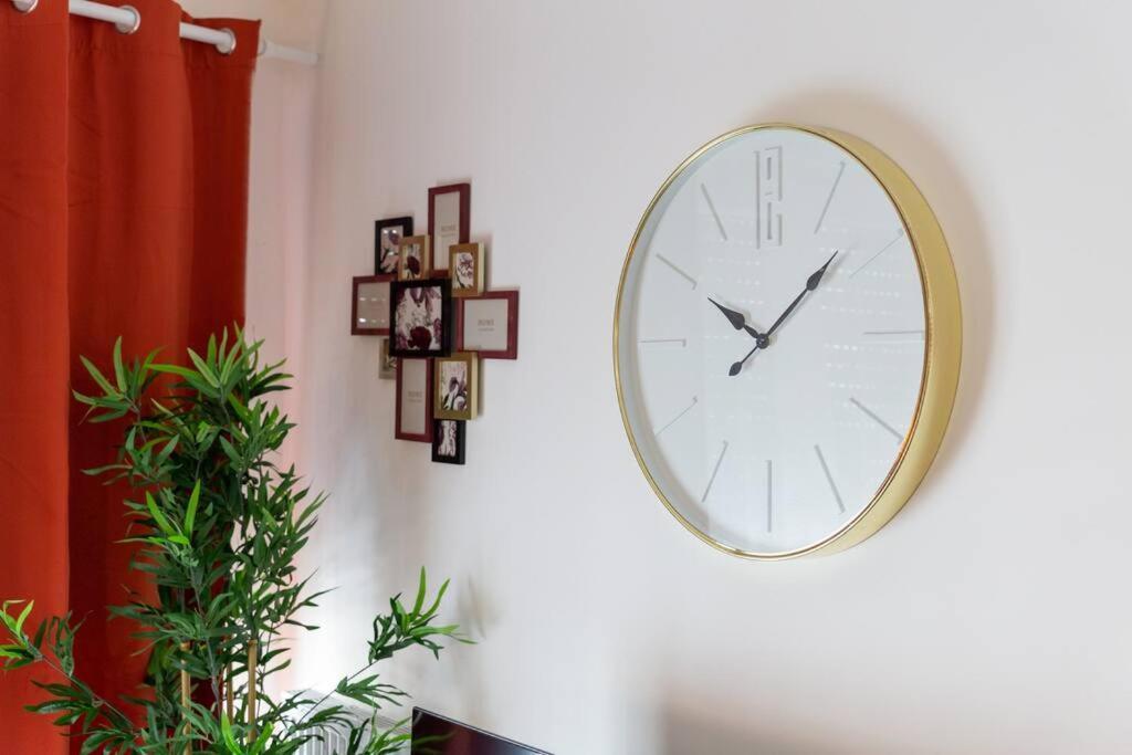 Apartament Easy Paris Visit Metro & Parking Saint-Ouen  Zewnętrze zdjęcie