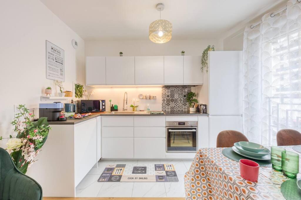 Apartament Easy Paris Visit Metro & Parking Saint-Ouen  Zewnętrze zdjęcie